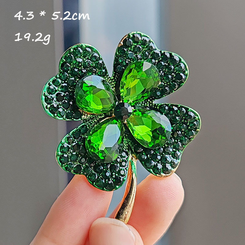 Red Clover Flower - Nowy minimalistyczny broszki z czterolistna koniczyna