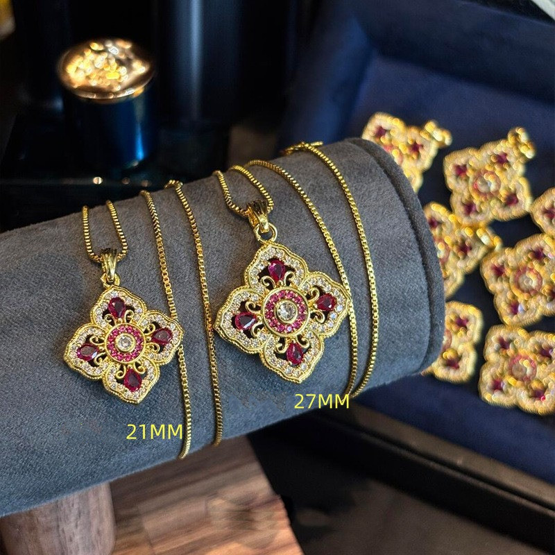 Red Clover Flower - Vintage Luksusowy Naszyjnik z Zawieszką w