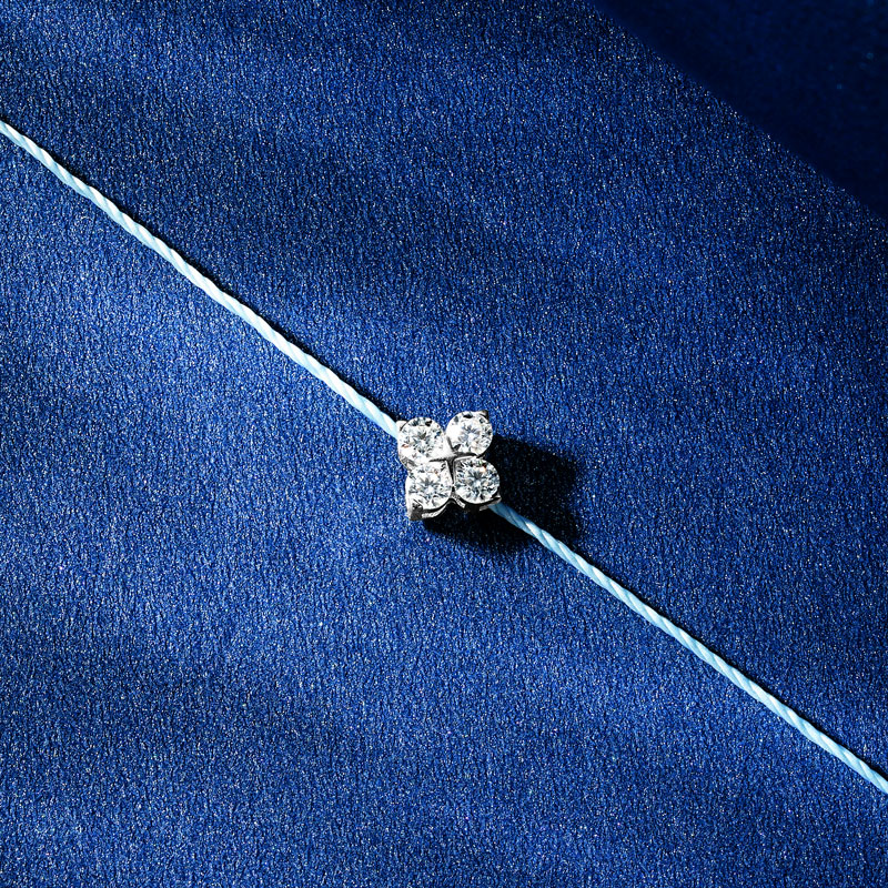 Bransoletka Anziw z moissanite – Red Clover Flower recenzja i cena